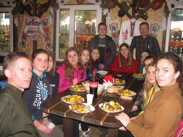 А їсти-то хочеться